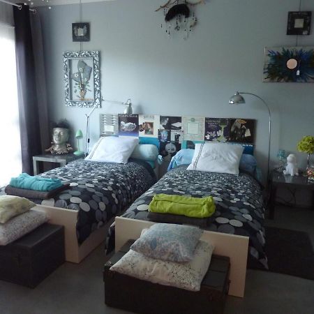 Bed and Breakfast Loft Atypique Villeneuve-de-Riviere Экстерьер фото