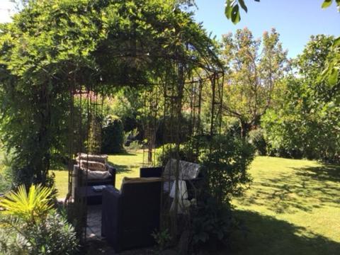 Bed and Breakfast Loft Atypique Villeneuve-de-Riviere Экстерьер фото