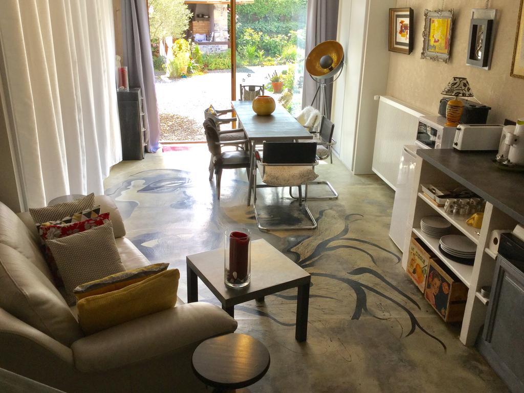Bed and Breakfast Loft Atypique Villeneuve-de-Riviere Экстерьер фото